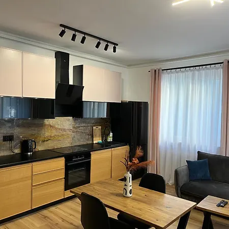 Maggie Blisko Plazy Free Parking アパート